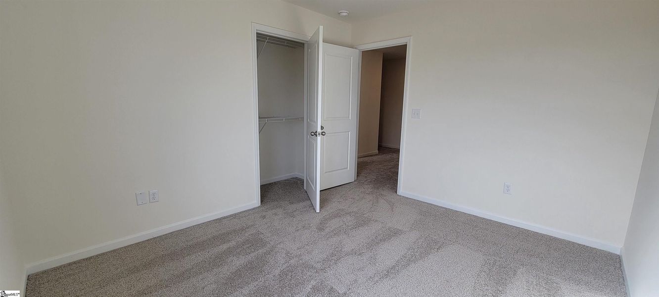 Spacious, unfurnished interior of a new home in Halton Oaks, Spartanburg (Image 21).
