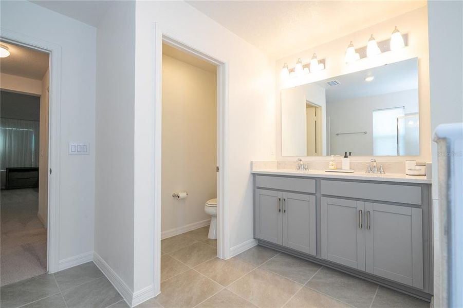 Furnished interior view inside a new home in , Clermont (Image 54). Furnished interior view inside a new home in , Clermont (Image 54).