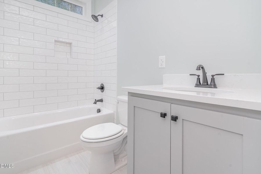 040_wag04132-edit_396 040_wag04132-edit_396