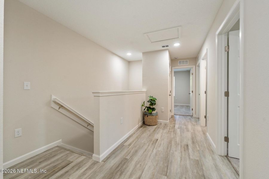Spacious, unfurnished interior of a new home in , Jacksonville (Image 20).