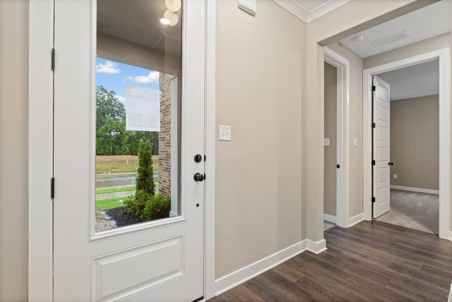 Spacious, unfurnished interior of a new home in Lockwood, Collierville (Image 22). Spacious, unfurnished interior of a new home in Lockwood, Collierville (Image 22).