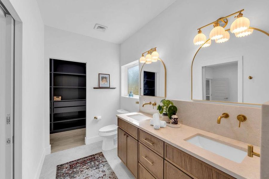 Furnished interior view inside a new home in , Dallas (Image 31).