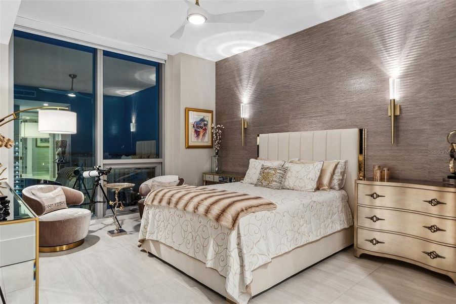 Furnished interior view inside a new home in , Sarasota (Image 46).