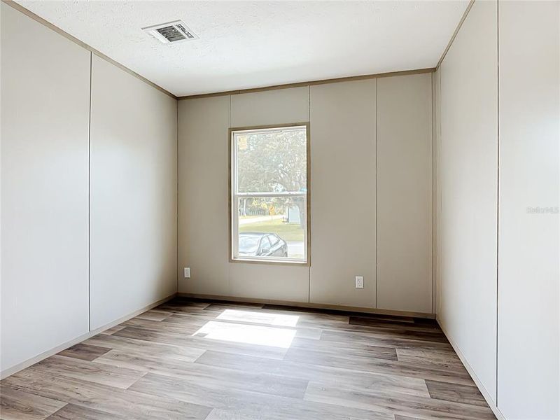 Spacious, unfurnished interior of a new home in , St. Cloud (Image 29).