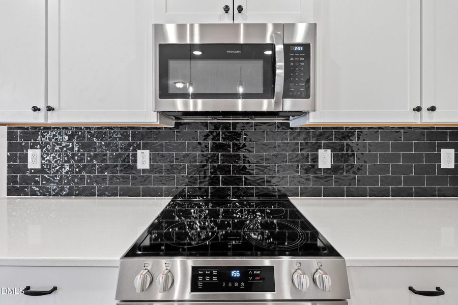 28-23 Knoll_7083 28-23 Knoll_7083