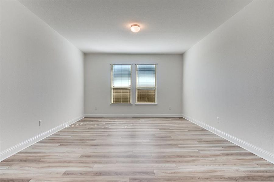 Spacious, unfurnished interior of a new home in Sierra Vista at Kelly Ranch, Aledo (Image 12).