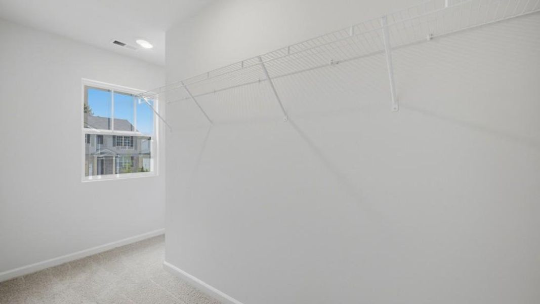 Spacious, unfurnished interior of a new home in Oaks at Cedar Grove, Fairburn (Image 26).