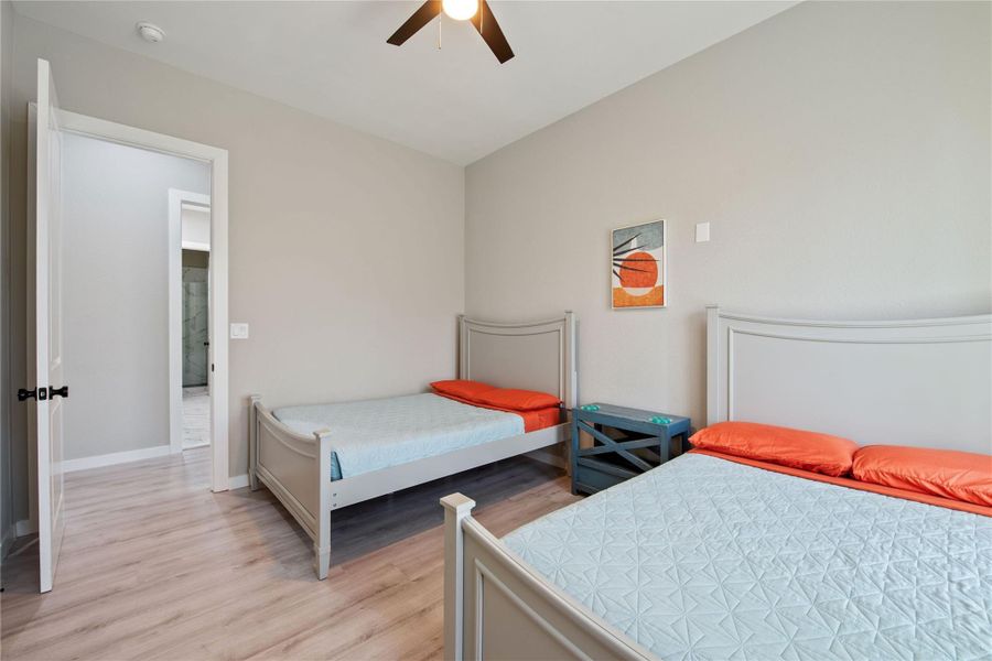 Furnished interior view inside a new home in , Kemah (Image 11).