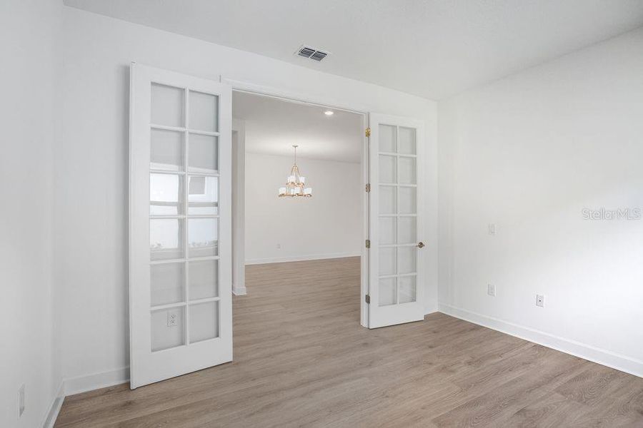 Spacious, unfurnished interior of a new home in Center Lake Ranch Community Group Page, St. Cloud (Image 17).