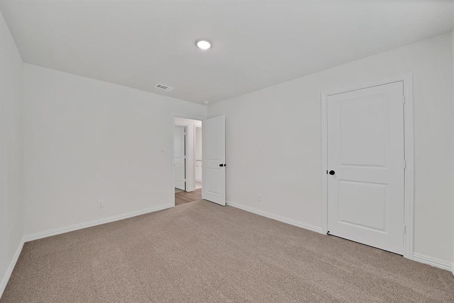 Spacious, unfurnished interior of a new home in , Poolville (Image 27).