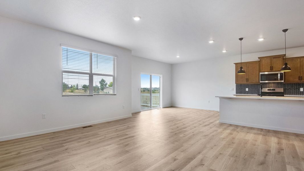 Spacious, unfurnished interior of a new home in Lakeside Canyon, Mead (Image 12). Spacious, unfurnished interior of a new home in Lakeside Canyon, Mead (Image 12).