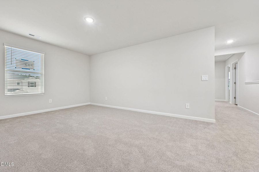 21-web-or-mls-Raleigh - Oak Manor - 536