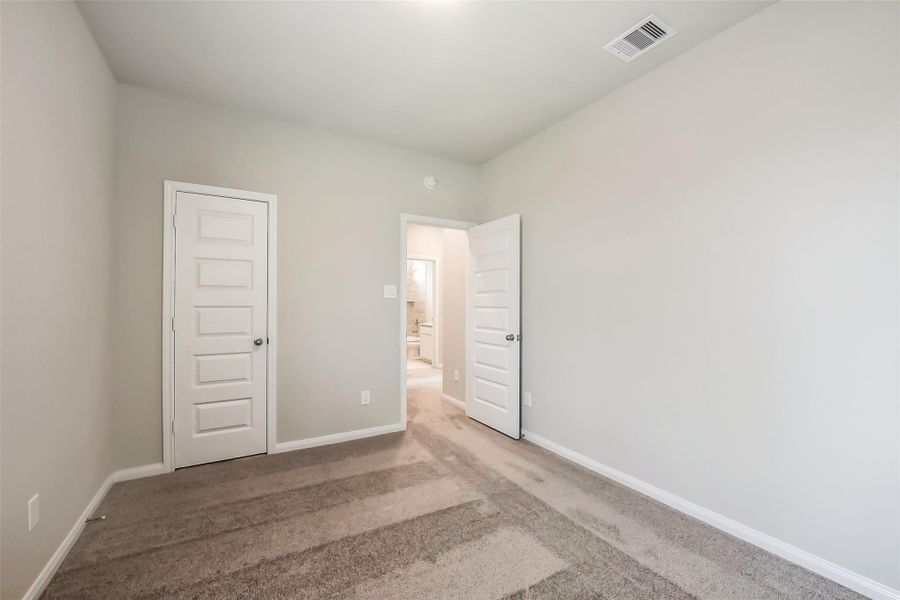 Image 25 of a home in Anderson Lakes.