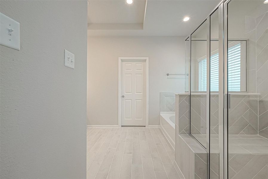 Spacious, unfurnished interior of a new home in , Dayton (Image 19).