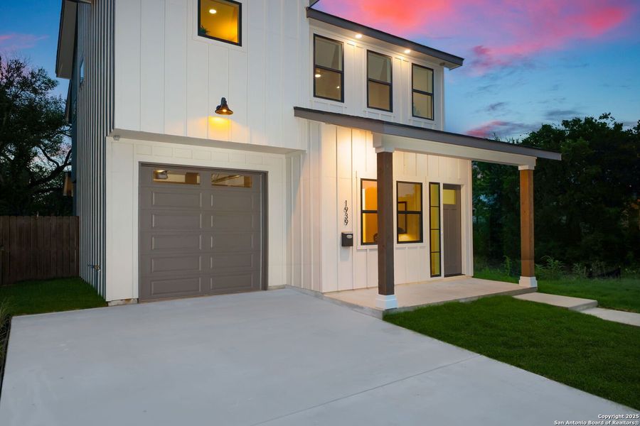 Exterior details and patio area of a home in , San Antonio (Image 4).