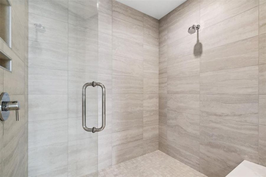 Image 85 of a home in .