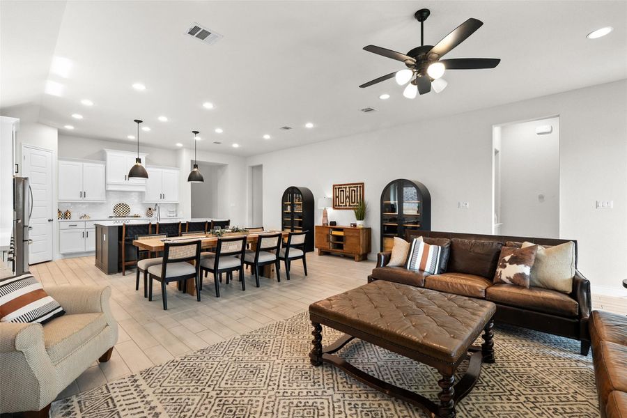 Furnished interior view inside a new home in Santa Rita Ranch 50', Liberty Hill (Image 17). Furnished interior view inside a new home in Santa Rita Ranch 50', Liberty Hill (Image 17).