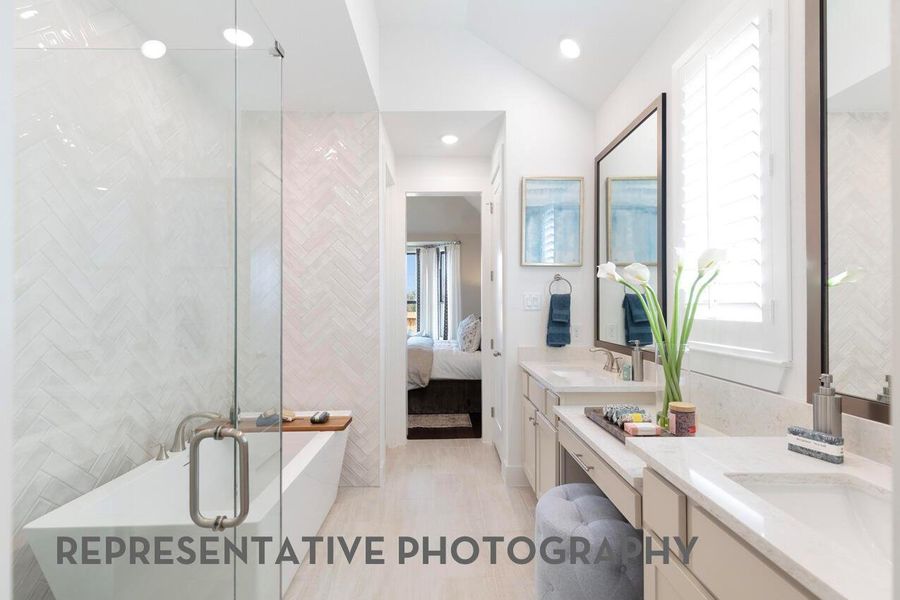 Furnished interior view inside a new home in Evergreen, Conroe (Image 9).