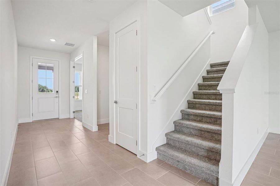 Spacious, unfurnished interior of a new home in Trailside, Mount Dora (Image 33).