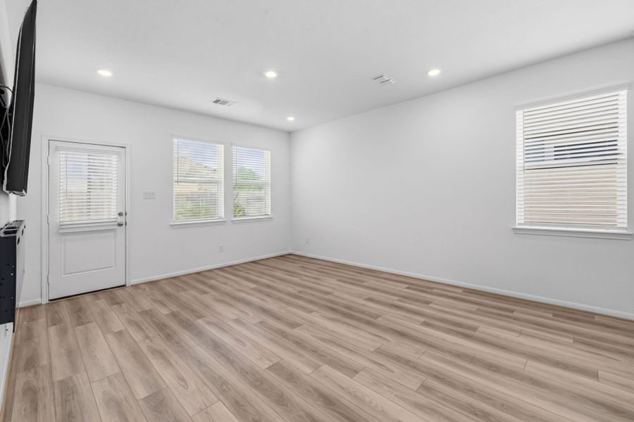 Spacious, unfurnished interior of a new home in Arcadia 40s, Missouri City (Image 24). Spacious, unfurnished interior of a new home in Arcadia 40s, Missouri City (Image 24).