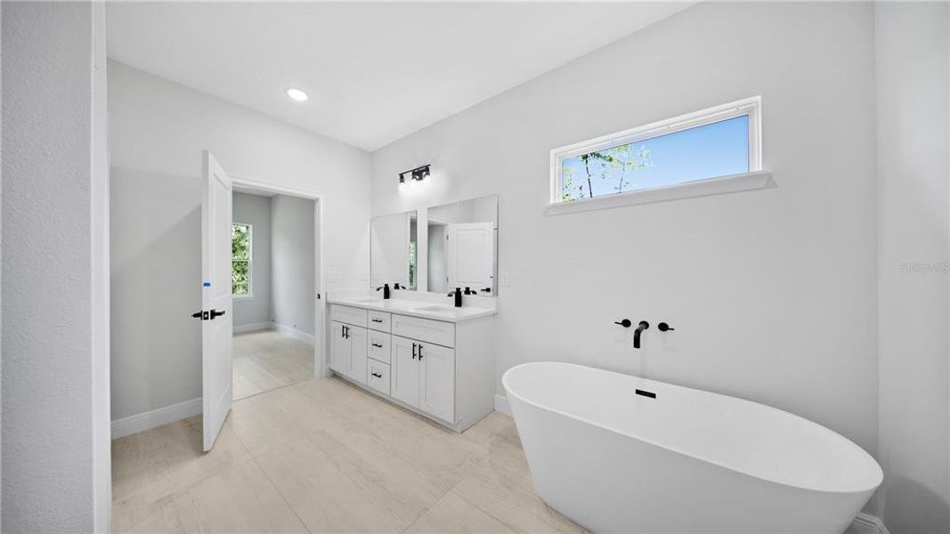 Furnished interior view inside a new home in , Ocala (Image 11).