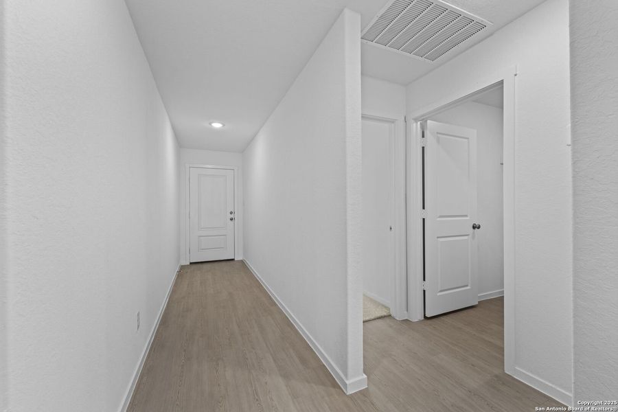 Spacious, unfurnished interior of a new home in Lodi Grove, Floresville (Image 15). Spacious, unfurnished interior of a new home in Lodi Grove, Floresville (Image 15).