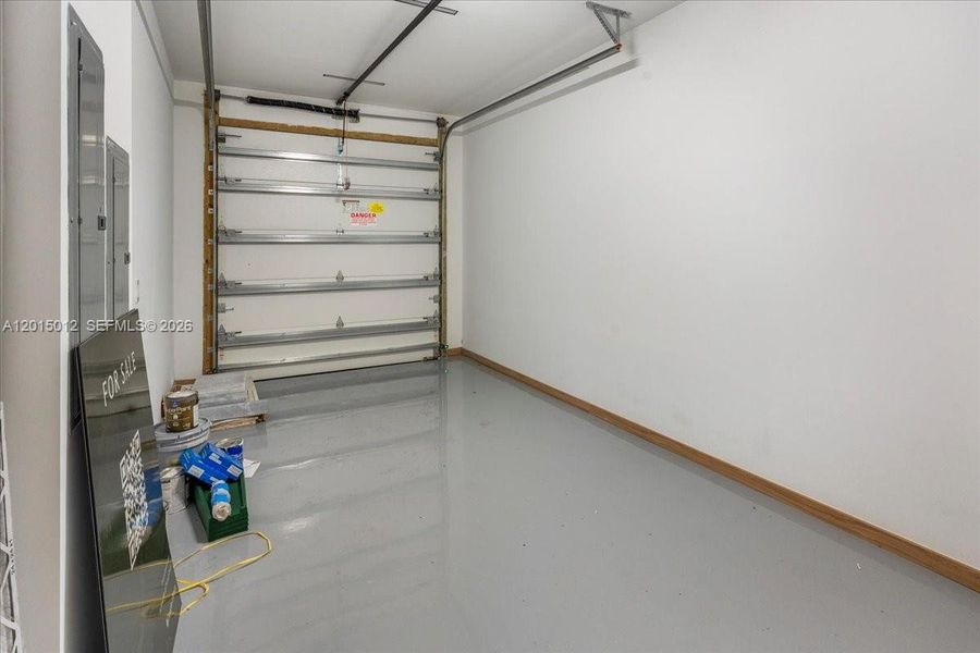 Spacious, unfurnished interior of a new home in , Miami (Image 20).