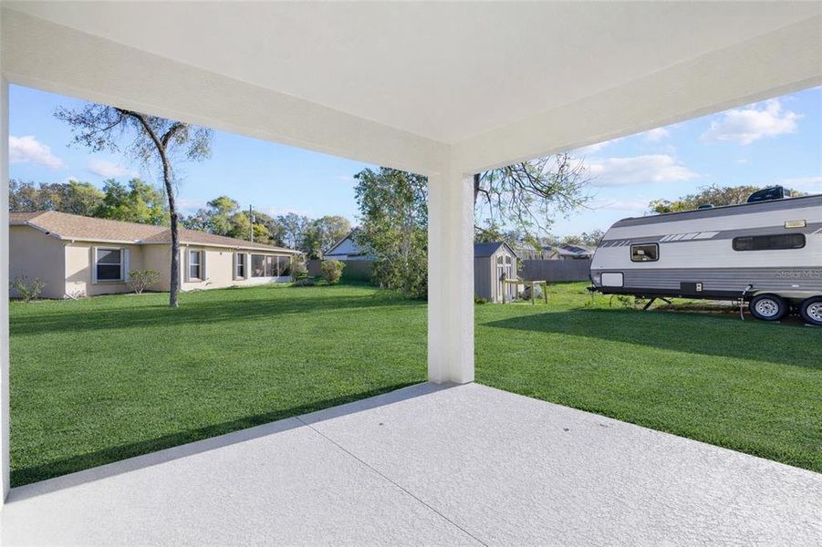 Exterior details and patio area of a home in , Spring Hill (Image 26).