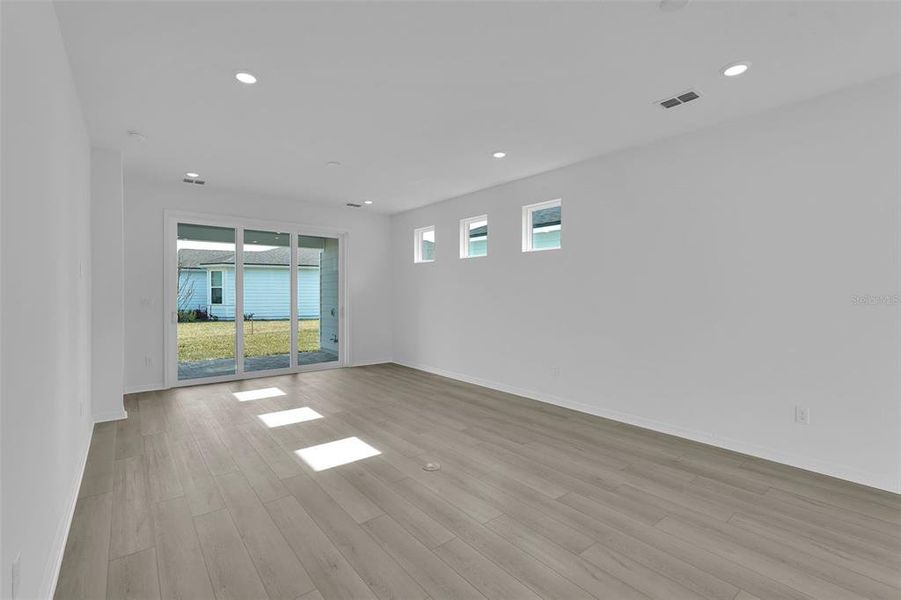 Spacious, unfurnished interior of a new home in Seminole Palms, Palm Coast (Image 18). Spacious, unfurnished interior of a new home in Seminole Palms, Palm Coast (Image 18).