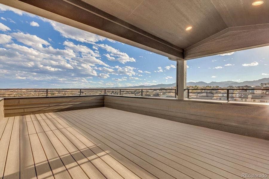 Exterior details and patio area of a home in , Louisville (Image 27).