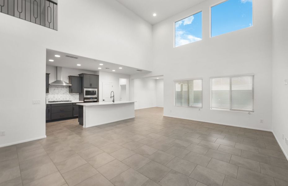 Spacious, unfurnished interior of a new home in Parkside at Anthem at Merrill Ranch, Florence (Image 20).