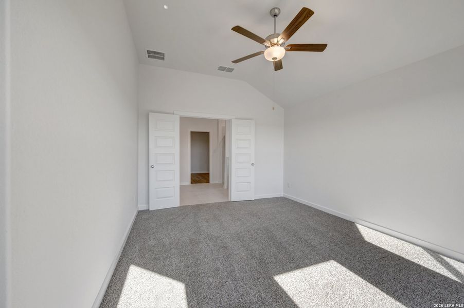 Spacious, unfurnished interior of a new home in Paloma Park, Converse (Image 38).