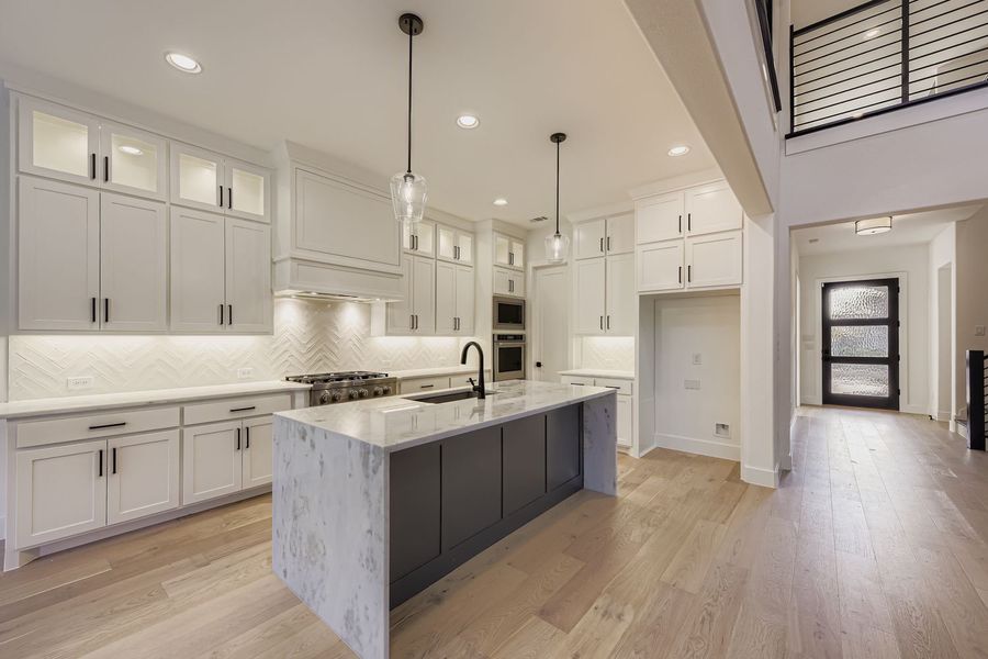 Plan 1643 kitchen/entry representative photo