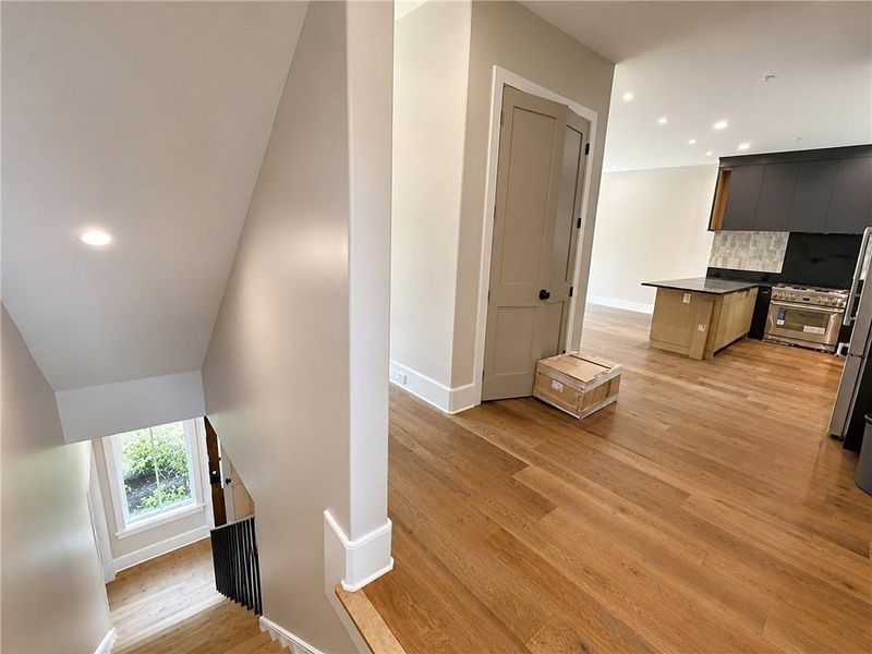 Spacious, unfurnished interior of a new home in , Atlanta (Image 28).