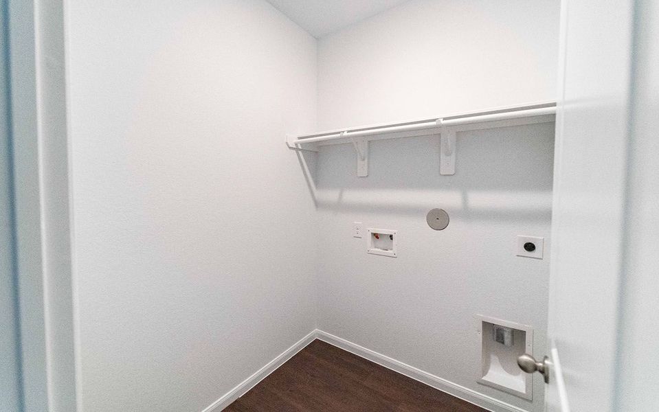 Spacious, unfurnished interior of a new home in Windrose Green, Angleton (Image 13).