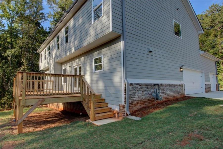Exterior details and patio area of a home in , Conyers (Image 18).