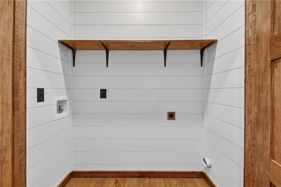 Close-up of interior finishes inside a home in , Ellijay (Image 17).