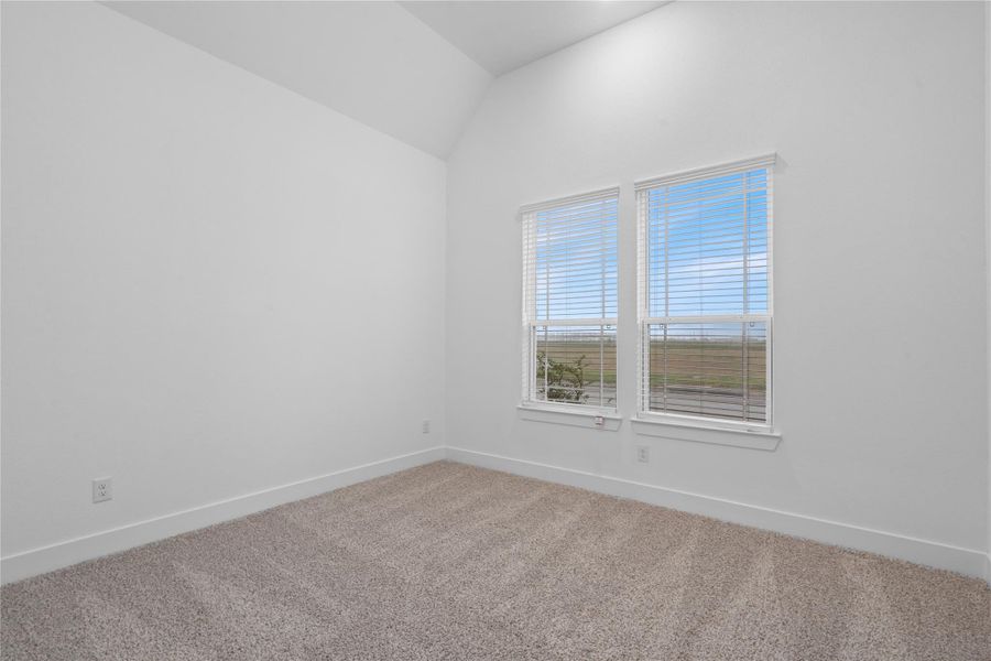 Spacious, unfurnished interior of a new home in Brookewater, Rosenberg (Image 7).