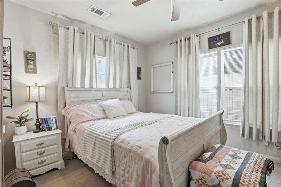 Furnished interior view inside a new home in , Cleburne (Image 13).