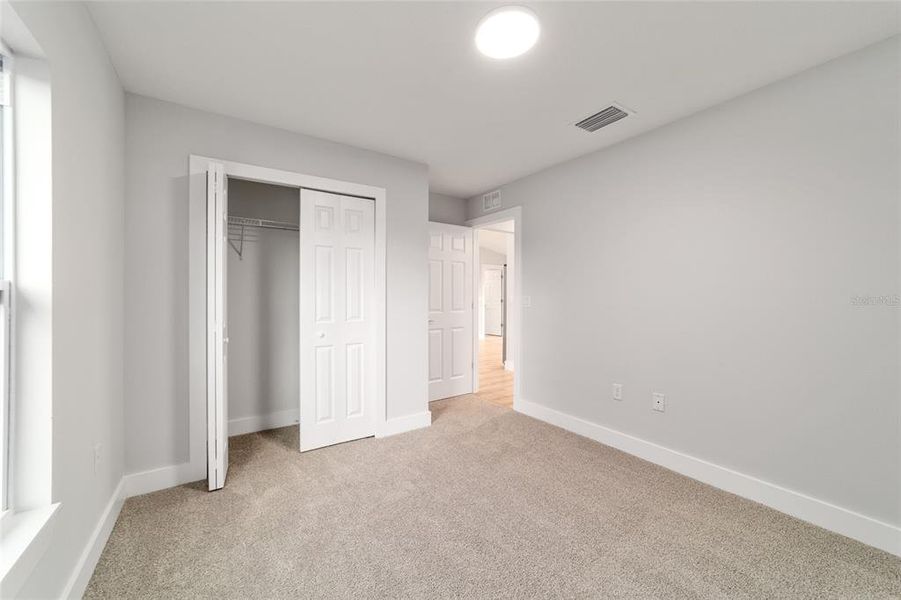 Spacious, unfurnished interior of a new home in , Dunnellon (Image 14).