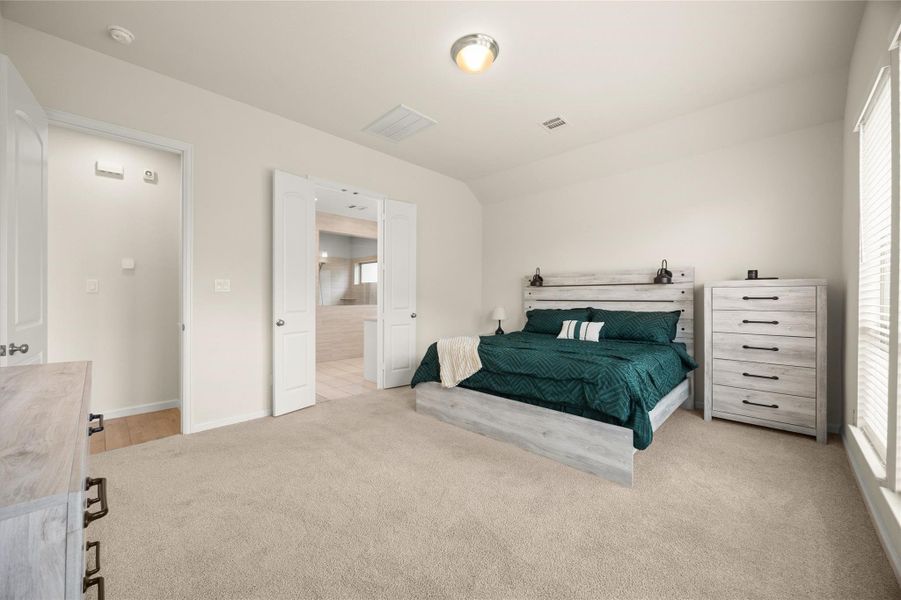 Furnished interior view inside a new home in Amira, Tomball (Image 4).
