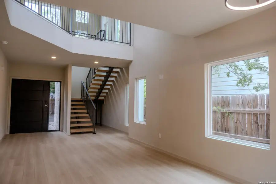 Spacious, unfurnished interior of a new home in , San Antonio (Image 26).