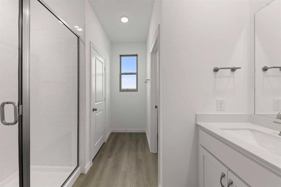 Spacious, unfurnished interior of a new home in Coyote Meadows 50s, Anna (Image 20).