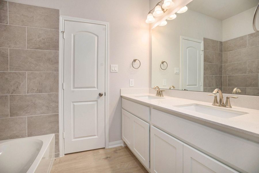 Image 22 of a home in Encino Estates. Image 22 of a home in Encino Estates.