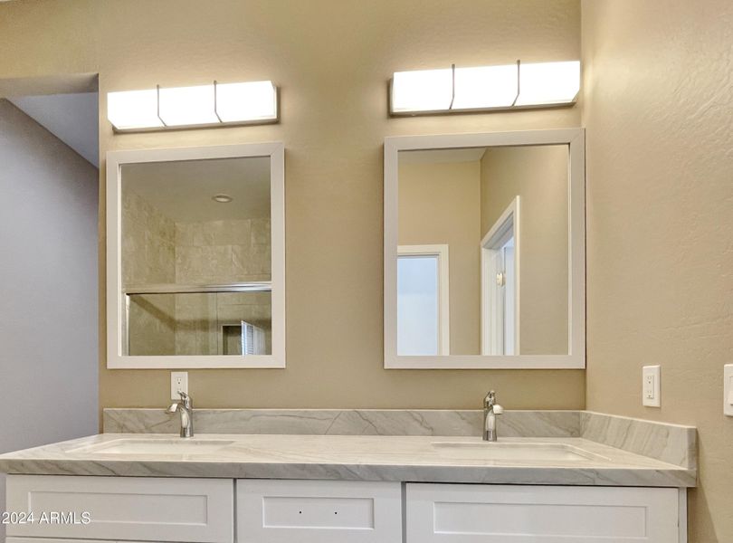 DBL Vanity Master Bath