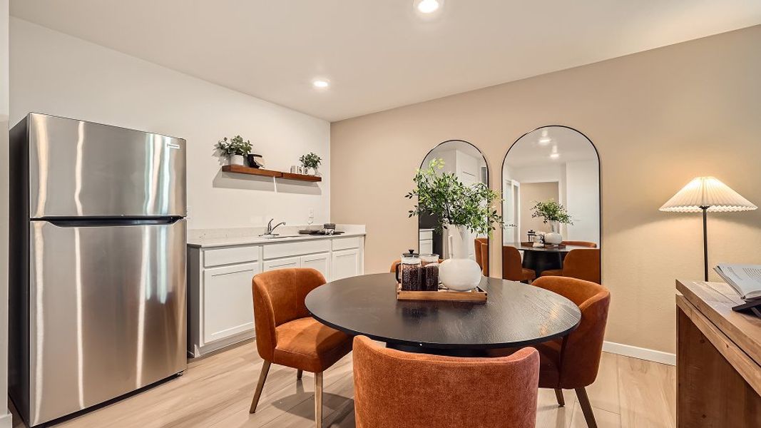 4003 Madison NG Great 1of2 F1