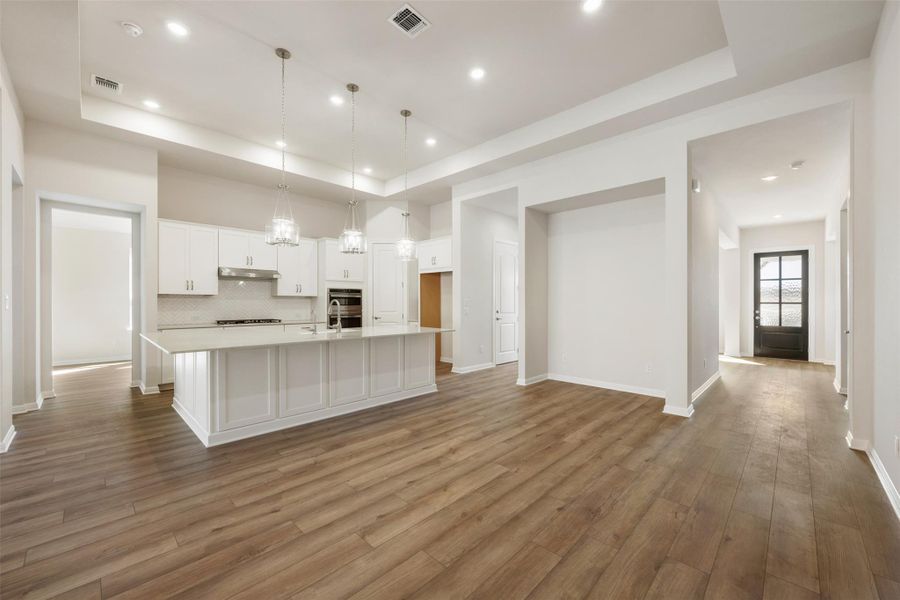 Representative images and renderings are for illustrative purposes. Actual structural options and design finishes of home may vary. Representative images and renderings are for illustrative purposes. Actual structural options and design finishes of home may vary.
