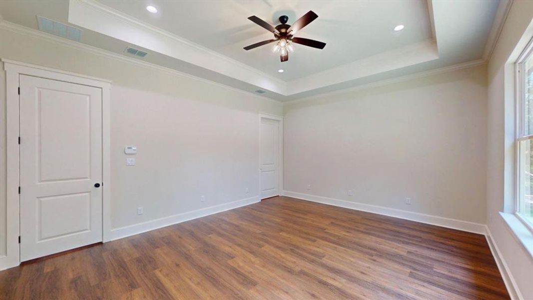 Spacious, unfurnished interior of a new home in , Tyler (Image 32).
