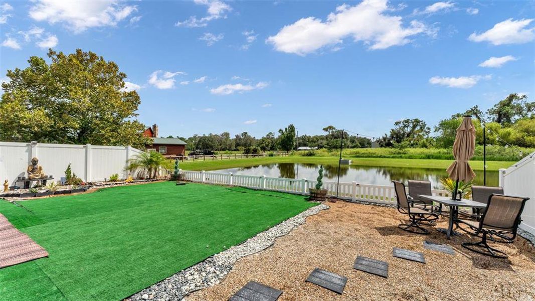 Community amenities in , Eagle Lake (Image 28).