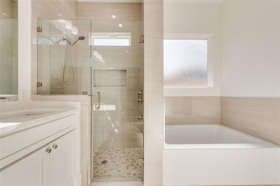 Furnished interior view inside a new home in , Dallas (Image 5).